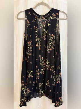 Free People Black Floral Tunic XS Keyhole Neck Romantic Boho 🖤